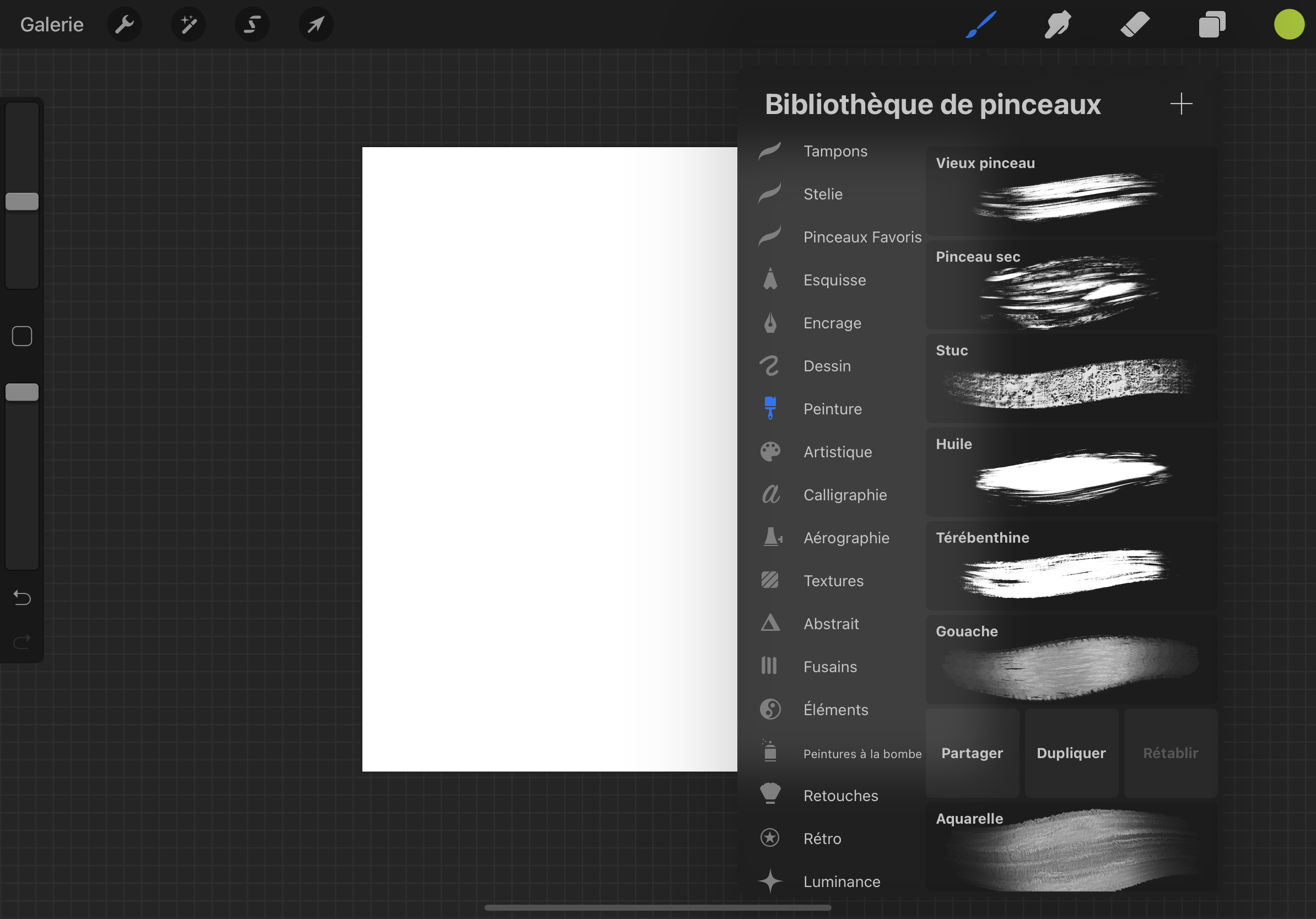 How to customize a brush in Procreate?